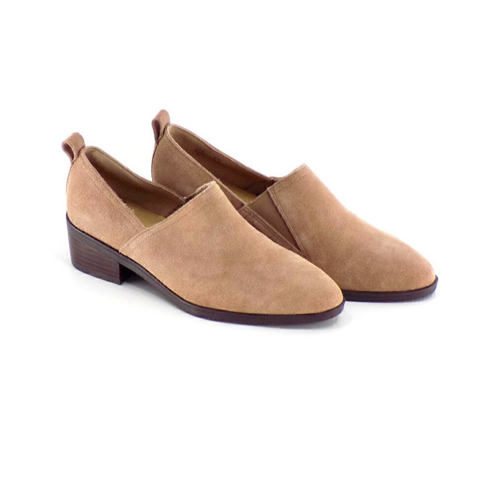 Bella Vita Porter SuedeShooties Size 6 Narrow Tan Beige Block Heel Slip-on